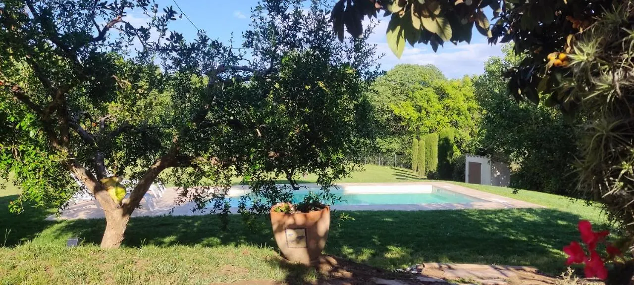 Cal Xaiet Guest House Llampaies